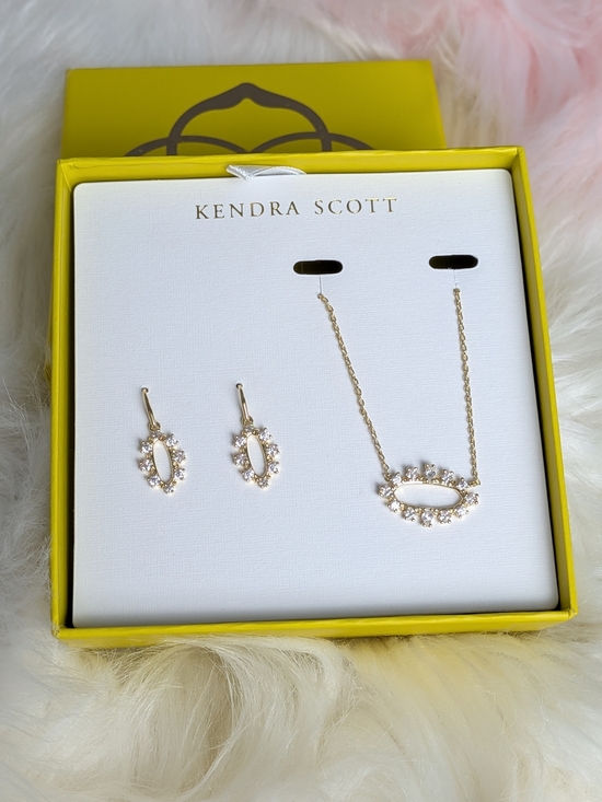 Kendra Scott Jewelry - Kendra Scott Gold Crystal Oval Necklace and Earring Set